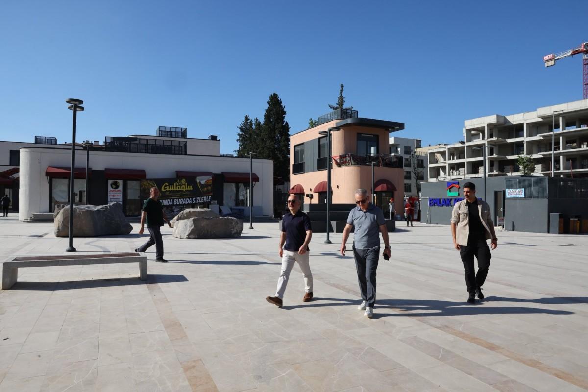 Adıyaman Kent Meydanı’nda çalışmalar sürüyor: Vali Varol’dan yerinde inceleme Adıyaman Kent Meydanı’nda çalışmalar sürüyor: Vali Varol’dan yerinde inceleme