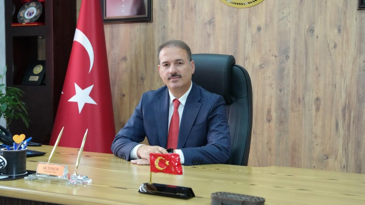 Tosun'dan YKS mesajı: Asıl Yolculuk, Kendinizi Nasıl Geliştireceğinizle İlgilidir Tosun'dan YKS mesajı: Asıl Yolculuk, Kendinizi Nasıl Geliştireceğinizle İlgilidir