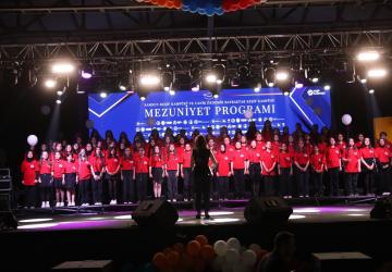 Keşif Kampüsleri İlk Mezunlarını Gururla Uğurladı