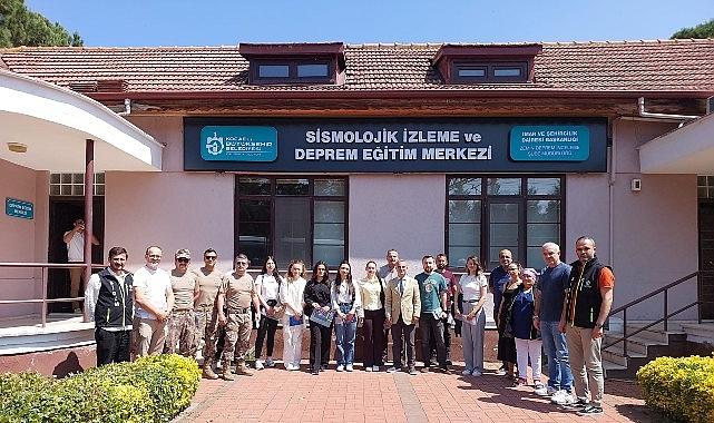 Büyükşehir'den emniyet personeline deprem eğitimi Büyükşehir'den emniyet personeline deprem eğitimi