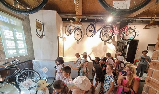 Ayvalık'ın Kültürel Mirası Minik Kaşiflerle Buluştu Ayvalık'ın Kültürel Mirası Minik Kaşiflerle Buluştu