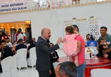 Vali Varol, Koruyucu Aile Günü etkinliğinde aileler ve çocuklarla bir araya Geldi