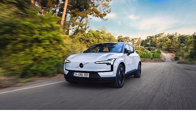 Volvo'nun En Kompakt ve Tamamen Elektrikli SUV'u EX30 Türkiye Yollarında Volvo'nun En Kompakt ve Tamamen Elektrikli SUV'u EX30 Türkiye Yollarında