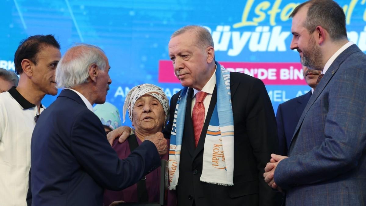 Erdoğan’dan CHP’ye kentsel dönüşüm tepkisi: 'Gündemlerinde rant var, bant var, butlan var ama hizmet yok' Erdoğan’dan CHP’ye kentsel dönüşüm tepkisi: 'Gündemlerinde rant var, bant var, butlan var ama hizmet yok'