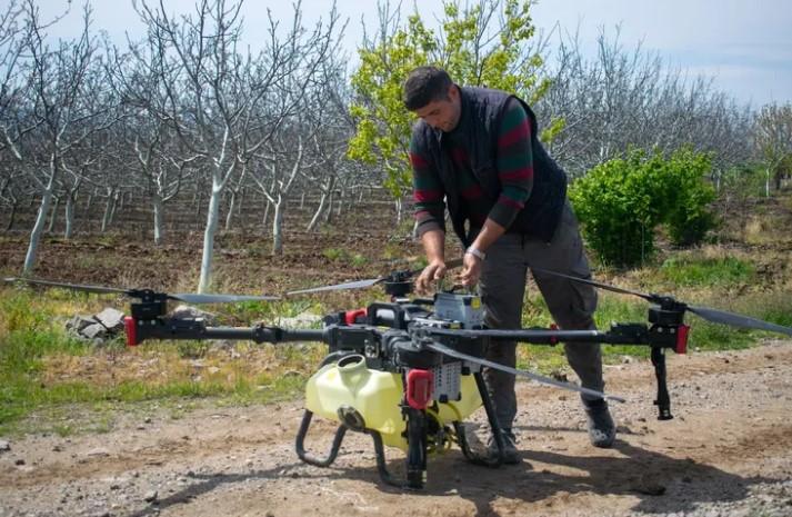 Türk Çiftçilerden Tarımda Dijital Hamle: XAG Dronlarıyla Akıllı Sulama Dönemi Türk Çiftçilerden Tarımda Dijital Hamle: XAG Dronlarıyla Akıllı Sulama Dönemi