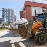 Yenişehir Belediyesi “çöp ev" niteliğindeki meskenden 10 kamyon çöp çıkardı