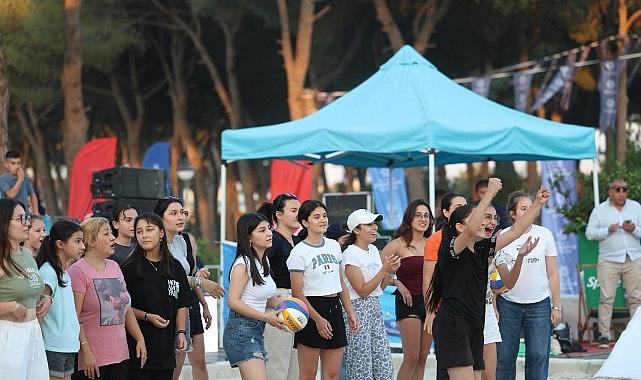 Vatandaşlardan ve Sporculardan Başkan Çerçioğlu'na Teşekkür Vatandaşlardan ve Sporculardan Başkan Çerçioğlu'na Teşekkür