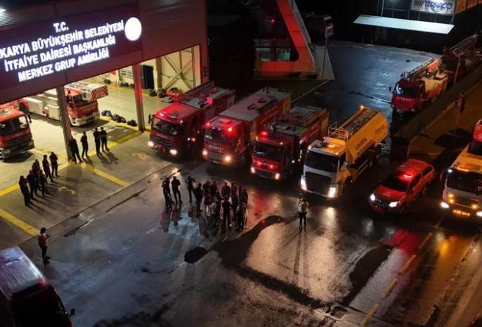 Manisa Orman Yangınına Sakarya’dan Yardım Eli Manisa Orman Yangınına Sakarya’dan Yardım Eli