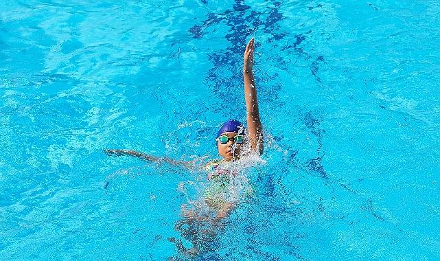 Narlıdere'de Yüzme Kursları Başladı Narlıdere'de Yüzme Kursları Başladı