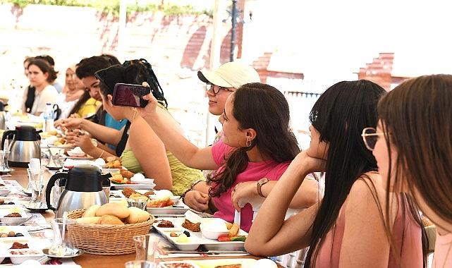 Yabancı öğrenciler sosyal medya hesaplarında Osmangazi'yi tanıtacak Yabancı öğrenciler sosyal medya hesaplarında Osmangazi'yi tanıtacak