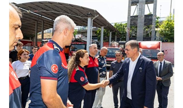 Başkan Tugay'dan ateş savaşçılarına teşekkür ziyareti Başkan Tugay'dan ateş savaşçılarına teşekkür ziyareti
