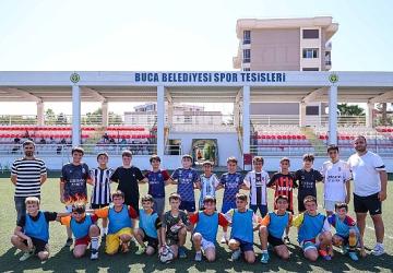 Buca'nın minik kramponları yaz tatilini dolu dolu geçiriyor