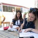 İzmir Büyükşehir Belediyesi saha ekipleri yangının yaralarını sarıyor