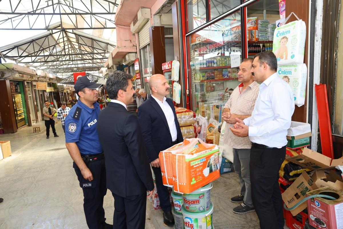 Vali Varol’dan Besni esnafına ziyaret Vali Varol’dan Besni esnafına ziyaret