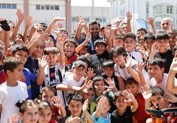 Bağcılar'da çocuklar yaz tatilini spor yaparak geçiriyor