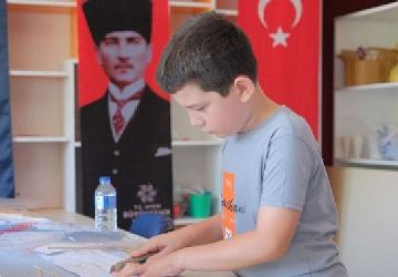 Başkan Çerçioğlu'ndan Geleceğin Mühendislerine İlk Adım: Model Uçak Kursları Başladı
