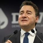 Babacan: Silah bırakma kararını memnuniyetle karşıladım, süreci ihtiyatlı bir iyimserlikle izliyoruz