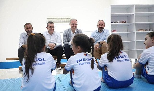 İnegöl Belediyesi Yaz Spor Okullarında 1.792 Çocuk Sporla Buluştu İnegöl Belediyesi Yaz Spor Okullarında 1.792 Çocuk Sporla Buluştu