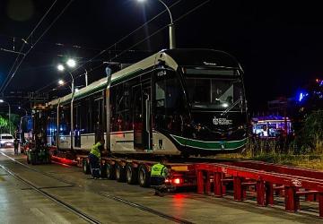 7.tramvay da raylarla buluştu