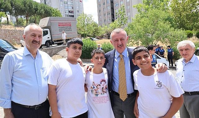 Büyükakın, Gebze'de aşure dağıttı Büyükakın, Gebze'de aşure dağıttı