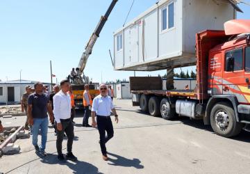 Adıyaman'da konteynerlerin kaldırma çalışması başladı
