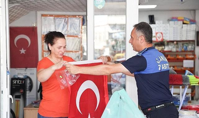 Canik Belediyesi Caddeleri Sokakları Türk Bayrağıyla Donattı Canik Belediyesi Caddeleri Sokakları Türk Bayrağıyla Donattı