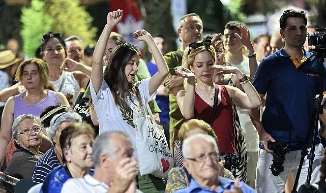 Konak'ta yazın coşkusu müzikle buluştu
