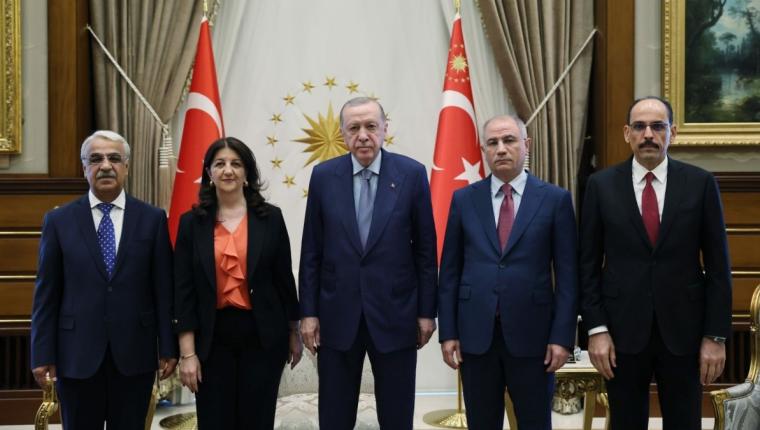 Cumhurbaşkanı Erdoğan, DEM Parti İmralı heyetini Cumhurbaşkanlığı’nda kabul etti