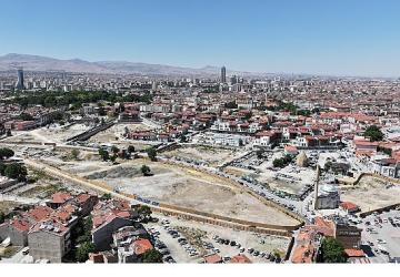 Başkan Altay: “Konya'nın Bir Başkent Olarak Surlarını Açığa Çıkarmak ve Turizm Potansiyelini Artırmak İçin Çalışıyoruz"