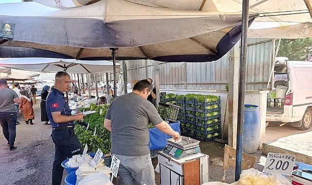Zabıta Ekiplerinden Pazarlarda Tartı Denetimi Zabıta Ekiplerinden Pazarlarda Tartı Denetimi
