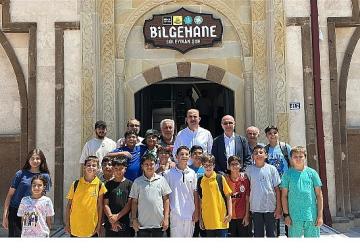 Başkan Altay ve Başkan Pekyatırmacı Bilgehane'de Yaz Etkinliklerine Katılan Öğrencilerle Buluştu
