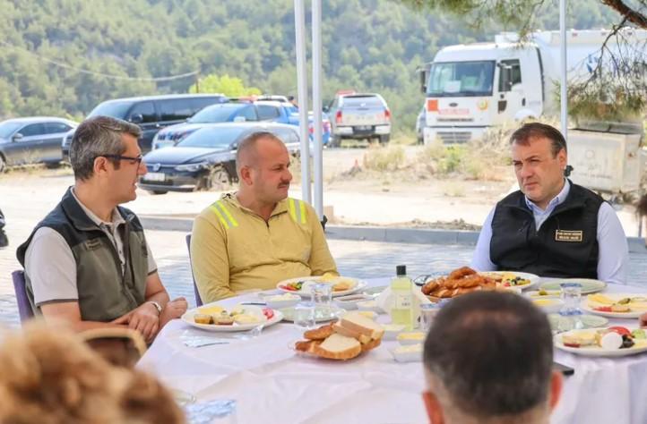 Bilecik’te Yangın Ekiplerine Motivasyon Ziyareti Bilecik’te Yangın Ekiplerine Motivasyon Ziyareti