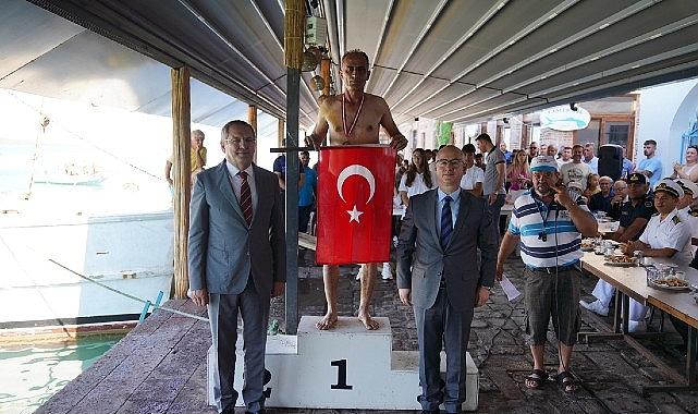 Ayvalık'ta 99. Denizcilik ve Kabotaj Bayramı coşkuyla kutlandı.