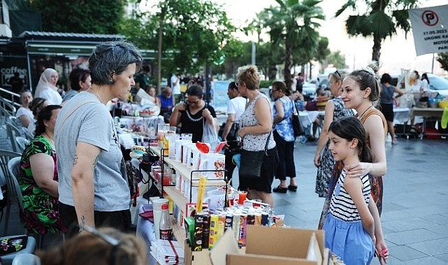 Karşıyaka Çarşısı kadın emeğiyle renkleniyor Karşıyaka Çarşısı kadın emeğiyle renkleniyor