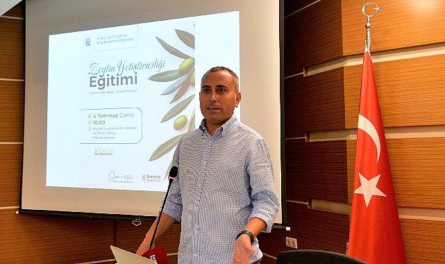 Bornova'da zeytin için bilgiyle büyüme zamanı Bornova'da zeytin için bilgiyle büyüme zamanı