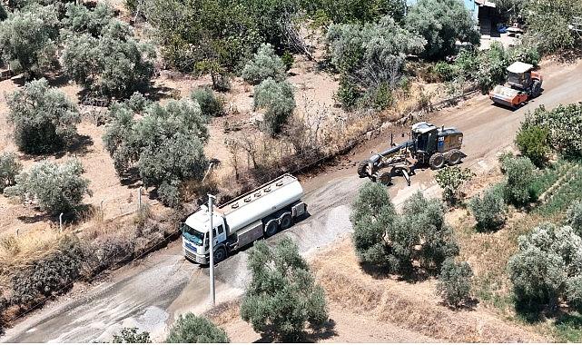 Başkan Çerçioğlu kırsaldan kent merkezine kadar Aydın'ın tüm yollarını yeniliyor Başkan Çerçioğlu kırsaldan kent merkezine kadar Aydın'ın tüm yollarını yeniliyor
