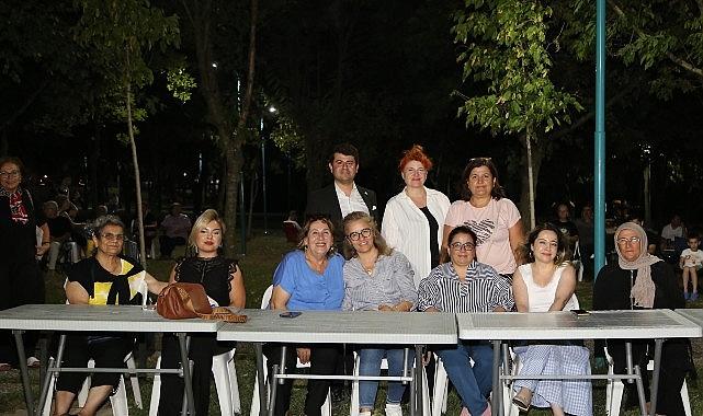 Ataevler Mahallesi'nde renkli gece Ataevler Mahallesi'nde renkli gece