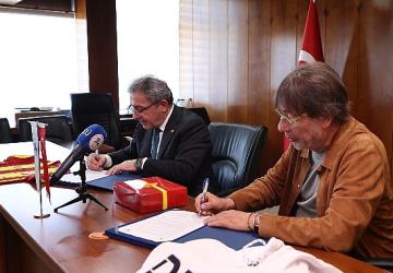 DEÜ ile Göztepe Arasında İş Birliği Protokolü İmzalandı