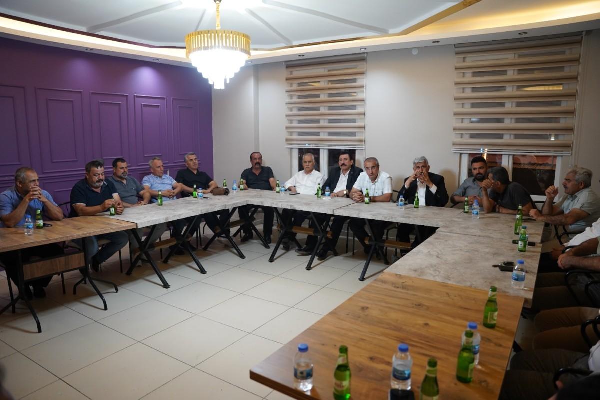 Başkan Hallaç, mahalle muhtarlarıyla istişare toplantısında buluştu Başkan Hallaç, mahalle muhtarlarıyla istişare toplantısında buluştu