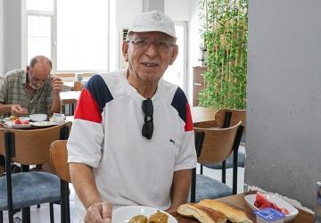 Buca'da “Askıda Yemek" uygulaması binlerce vatandaşa destek oldu