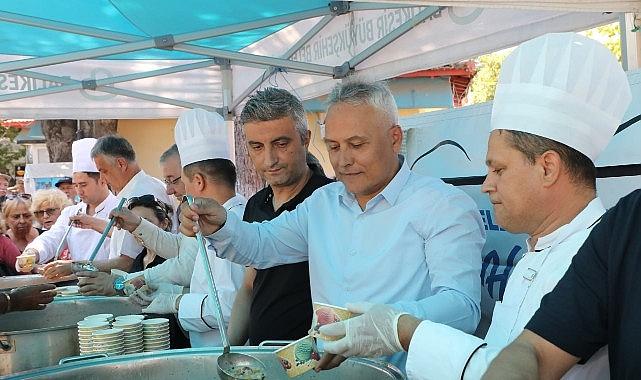 Edremit Belediyesi'nde aşure hayırları başladı Edremit Belediyesi'nde aşure hayırları başladı
