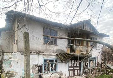 Gölcük Belediyesi riskli yapılara geçit vermiyor