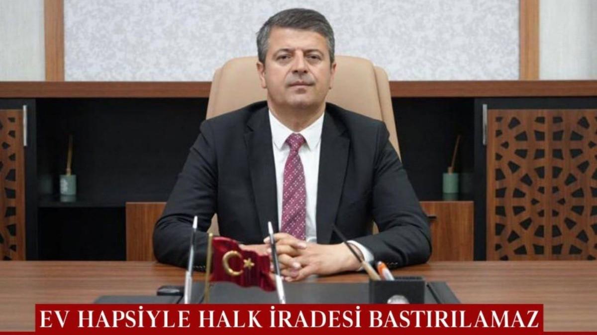 Adıyaman Barosu'ndan 'ev hapsi' tepkisi: Hukuka ve halk iradesine müdahaledir Adıyaman Barosu'ndan 'ev hapsi' tepkisi: Hukuka ve halk iradesine müdahaledir