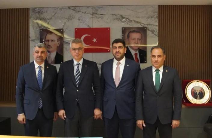 Mardin’e 20 Yeni Uzman Hekim Atamasıyla Sağlık Hizmetleri Güçleniyor Mardin’e 20 Yeni Uzman Hekim Atamasıyla Sağlık Hizmetleri Güçleniyor