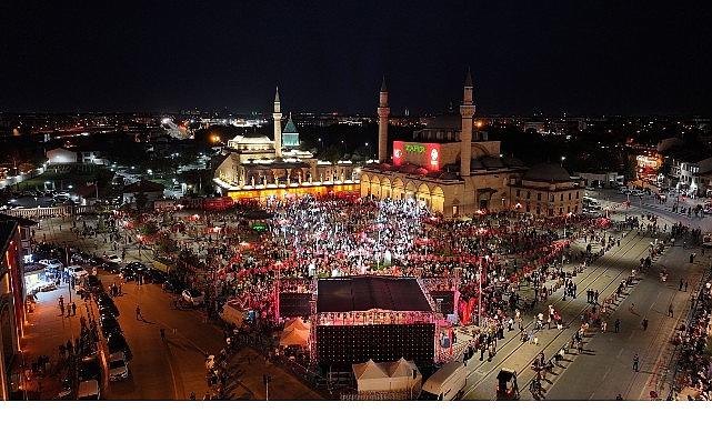 15 Temmuz'un 9. Yılında Konyalılar Mevlana Meydanı'nda Buluştu