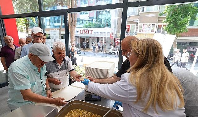 Başkan Ovalıoğlu Dev Kazanda Aşure Kaynattı Başkan Ovalıoğlu Dev Kazanda Aşure Kaynattı