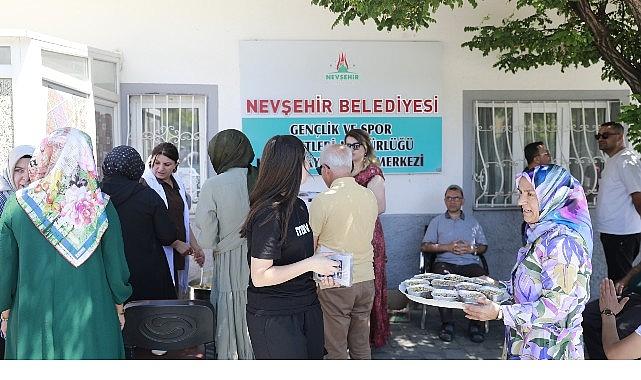 Bolluk ve Bereketin Sembolü Aşure İkram Edildi Bolluk ve Bereketin Sembolü Aşure İkram Edildi