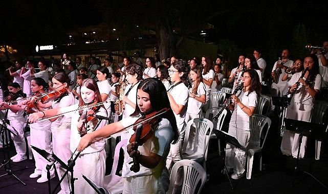 Kemer'de “Can dostları" için ikinci konser
