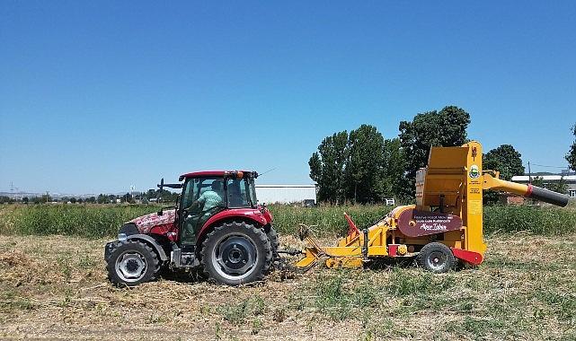 Kuru Fasulye Hasat Makinesi İnegöl Tarlalarında Mesaiye Başladı