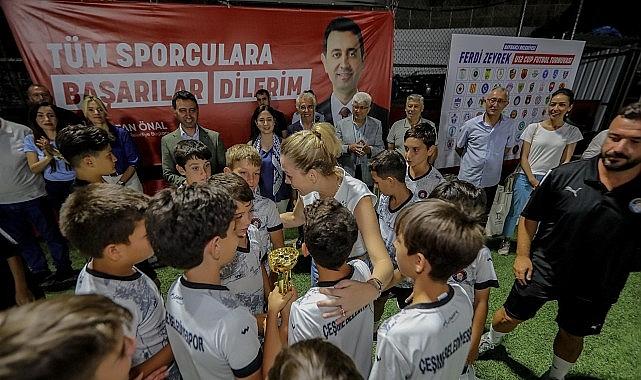 Bayraklı'da anlamlı turnuva 'Ferdi Zeyrek' U-12 Cup'ta şampiyon çocuklar! Bayraklı'da anlamlı turnuva 'Ferdi Zeyrek' U-12 Cup'ta şampiyon çocuklar!